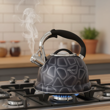 Afbeelding in Gallery-weergave laden, King Hoff KH-1064 Fluitketel 2,7 L – RVS Antraciet 3D Effect – Inductie &amp; Alle Warmtebronnen