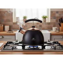 Afbeelding in Gallery-weergave laden, Meyerhoff RVS Fluitketel 2,5L – Mat Zwart met Koperaccenten – Inductie Fluitketel – Voor Alle Warmtebronnen – Met Fluitje